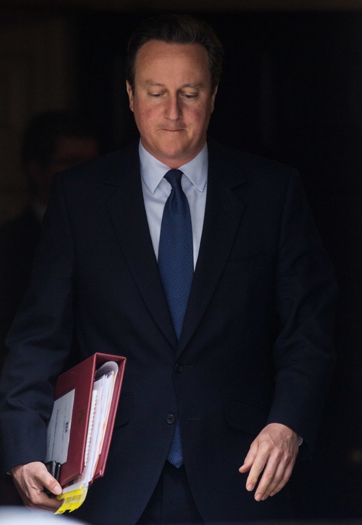  David Cameron leaving 10 Downing Street for his last PMQ's 